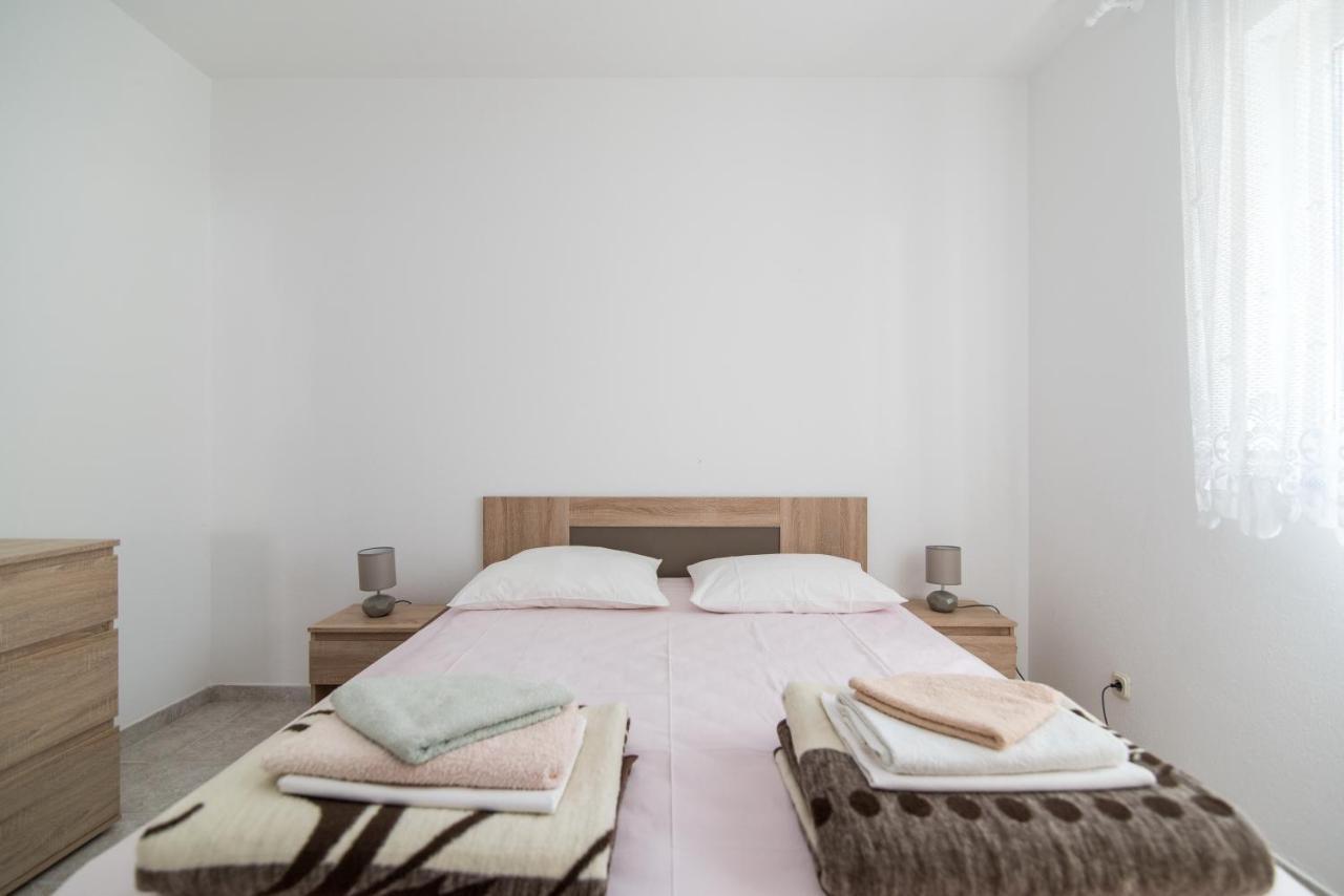 סופטאר Apartments Pinija מראה חיצוני תמונה