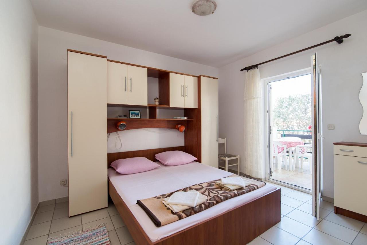 סופטאר Apartments Pinija מראה חיצוני תמונה