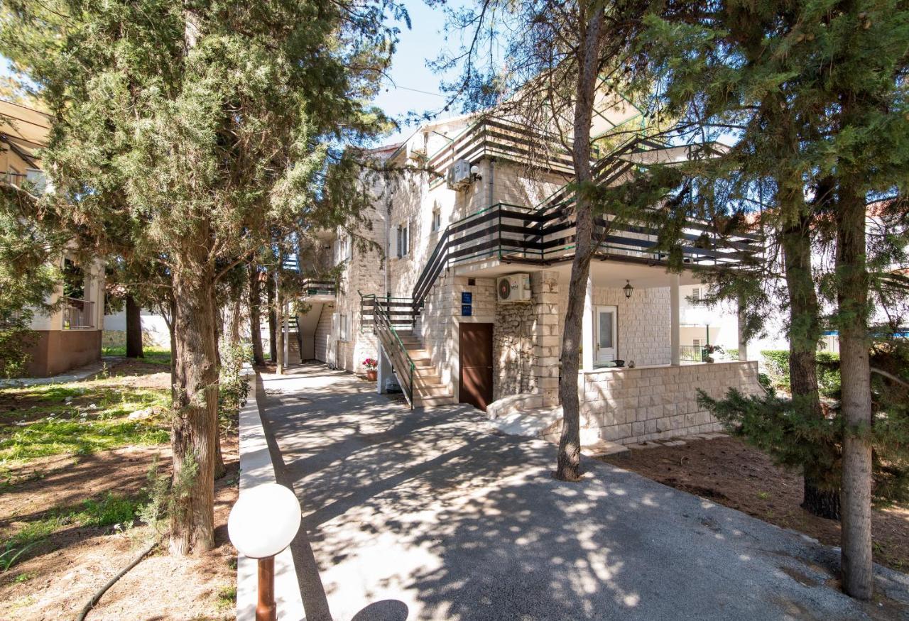 סופטאר Apartments Pinija מראה חיצוני תמונה