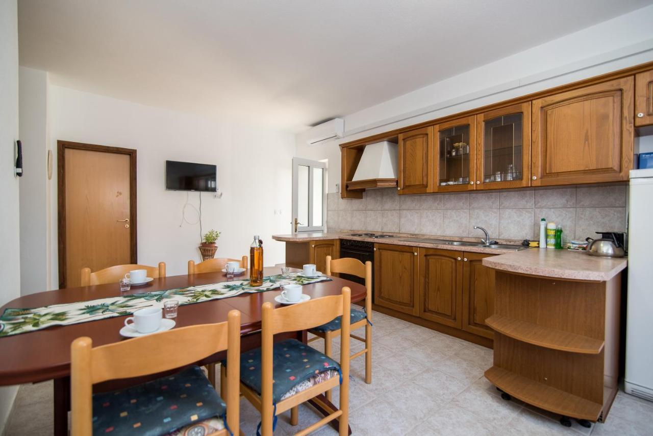 סופטאר Apartments Pinija מראה חיצוני תמונה