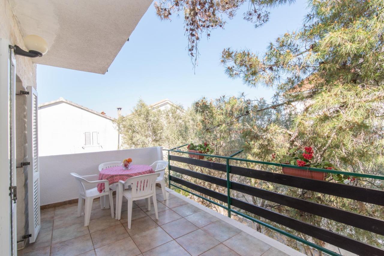 סופטאר Apartments Pinija מראה חיצוני תמונה